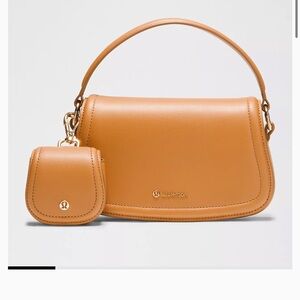 NWT ⭐️  Lululemon Leather Alternative Mini Bag 1.2L